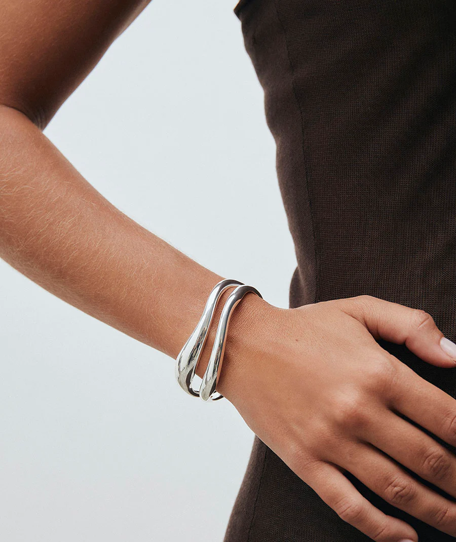 Detalle Brazalete Espiral Liso Waves